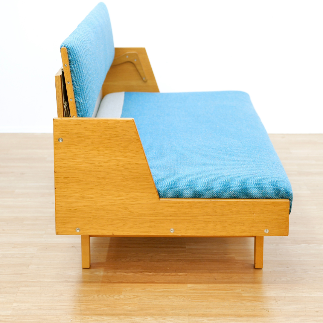 DANISH MODERN 'GE-248' DAYBED BY HANS J. WEGNER FOR GETAMA