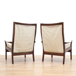 PAIR OF MID CENTURY LOUNGE CHAIRS BY CINTIQUE IN BOUCLE