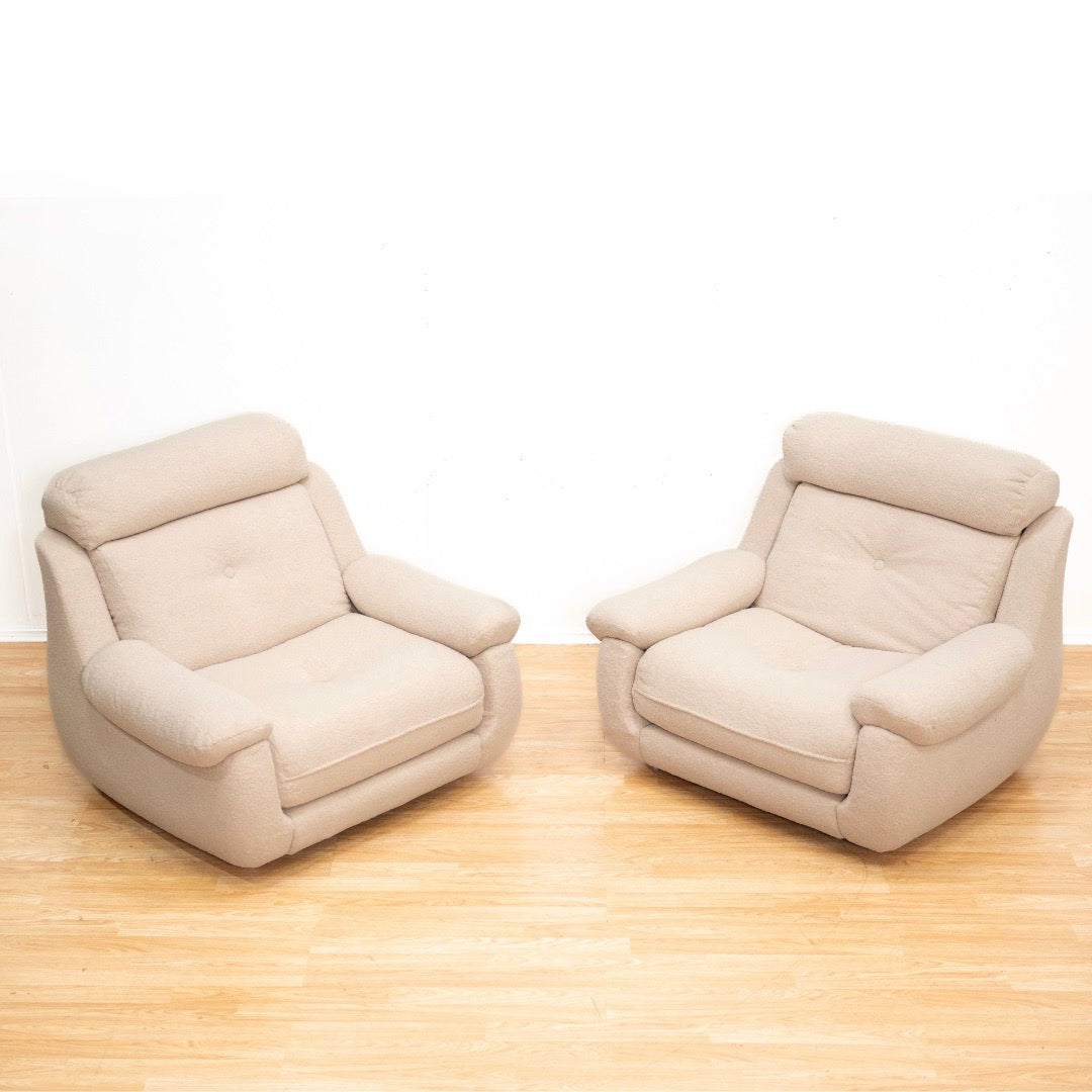PAIR OF 1970S POST MODERN LOUNGE CHAIRS IN BOUCLE BY ENGLANDER