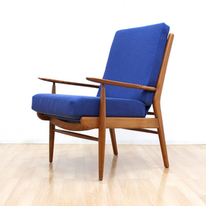 MID CENTURY LOUNGE CHAIR BY SCANDART OF HIGH WYCOMBE