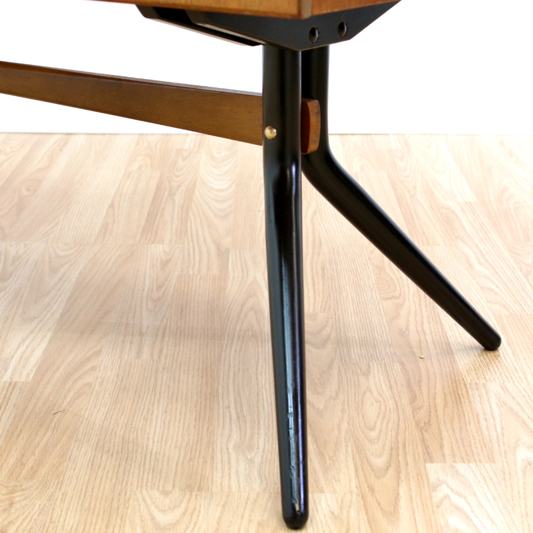 Mid Century Vanity by Wrighton Furniture – kinetic modern