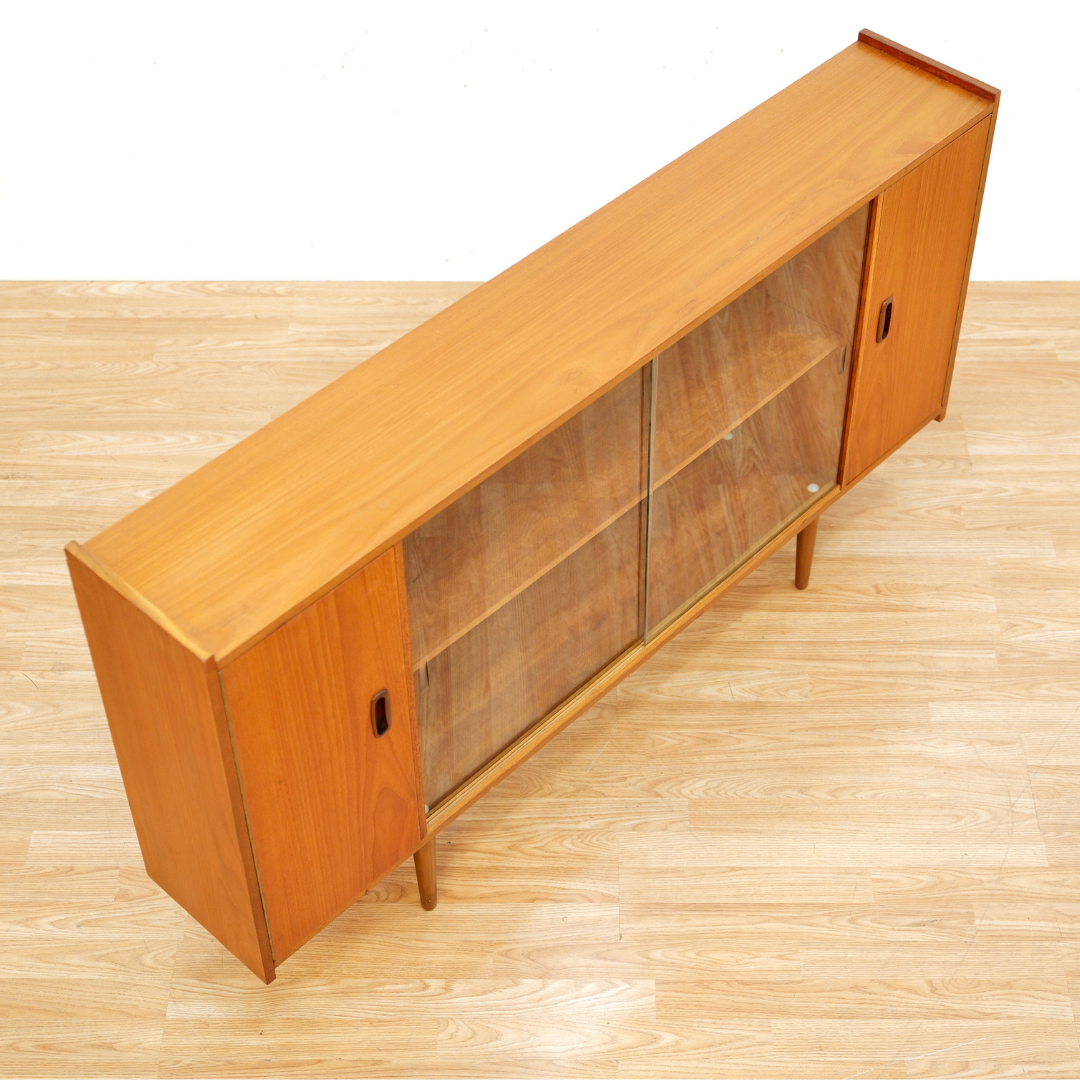 SLIM MID CENTURY TEAK CHINA DISPLAY CABINET SIDEBOARD