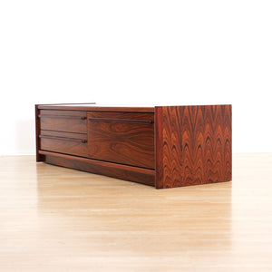 LOW 1970S DANISH MODERN ROSEWOOD CREDENZA BY FAARUP MOBELFABRIK