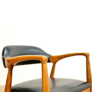 MID CENTURY ENGLISH DESK CHAIR IN OAK