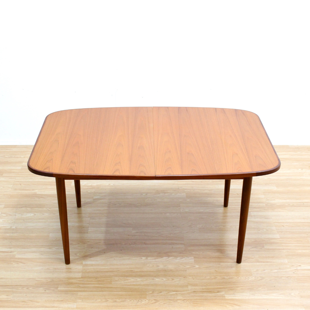 MID CENTURY EXTENDING DINING TABLE BY G PLAN