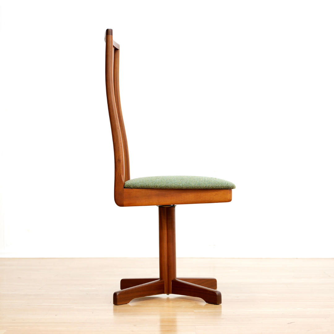 SET OF EIGHT MID CENTURY SWIVEL DINING CHAIRS BY MCINTOSH FURNITURE