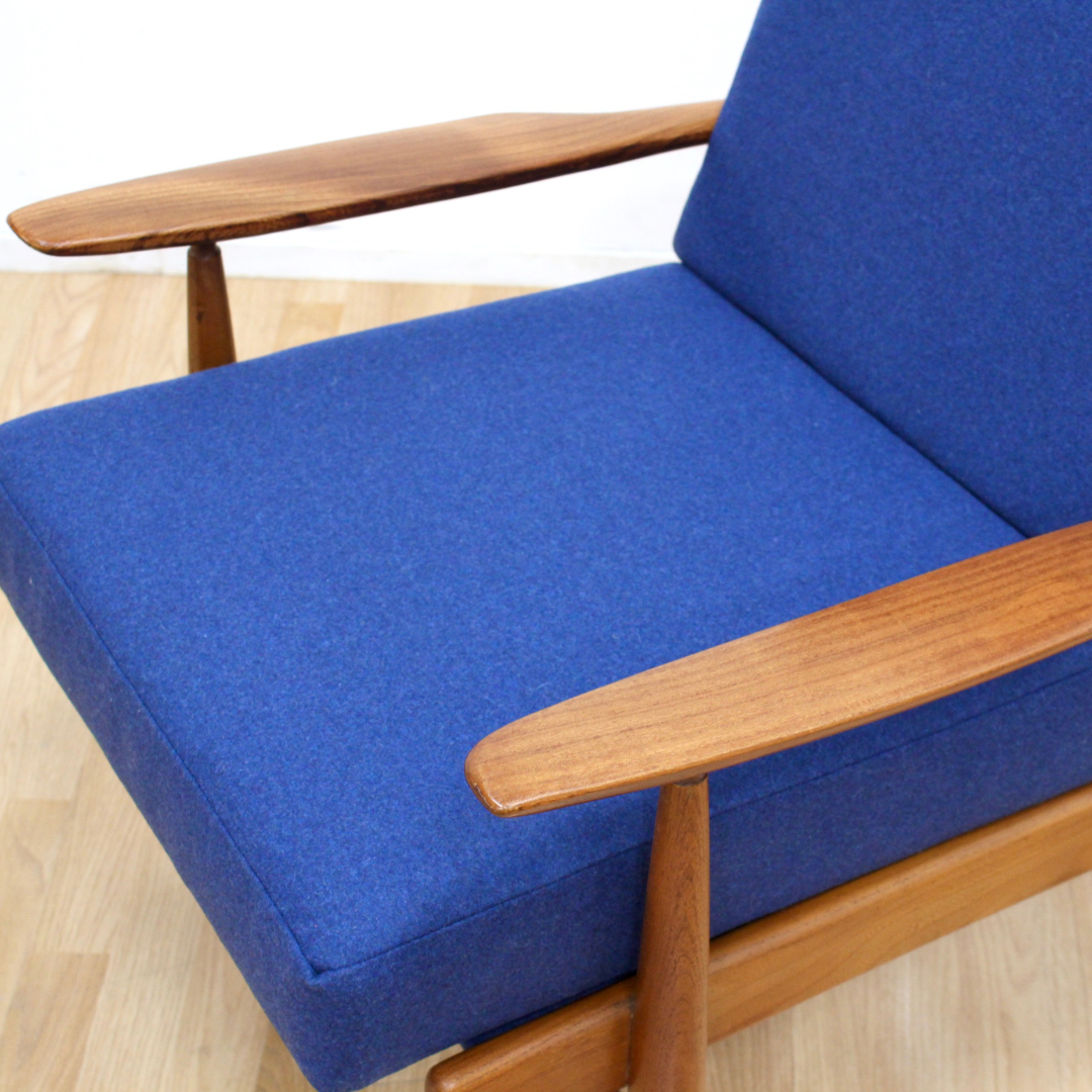 MID CENTURY LOUNGE CHAIR BY SCANDART OF HIGH WYCOMBE
