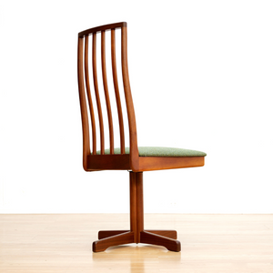 SET OF EIGHT MID CENTURY SWIVEL DINING CHAIRS BY MCINTOSH FURNITURE