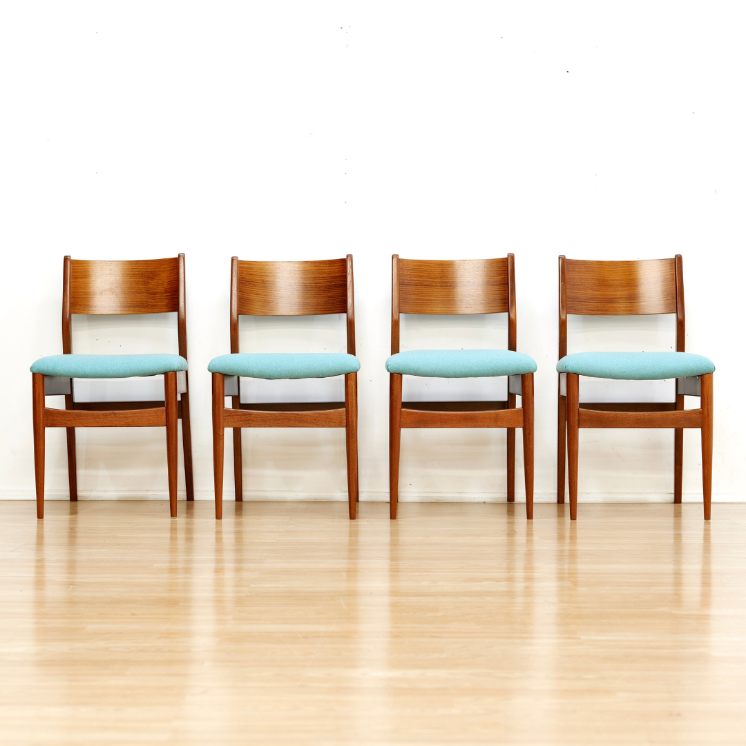 MID CENTURY DROP LEAF DINING TABLE AND FOUR CHAIRS