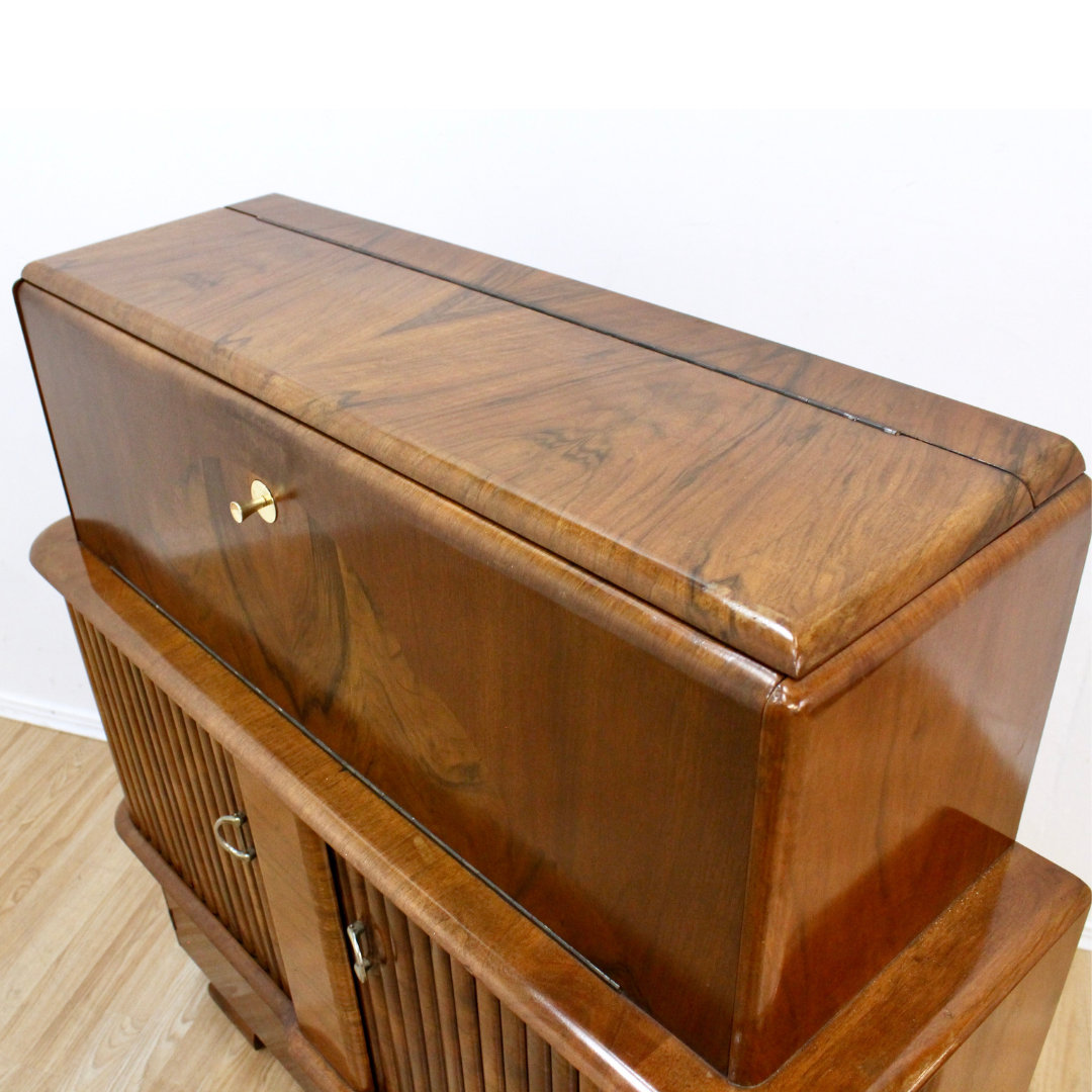 MID CENTURY WALNUT LIQUOR CABINET HOME BAR