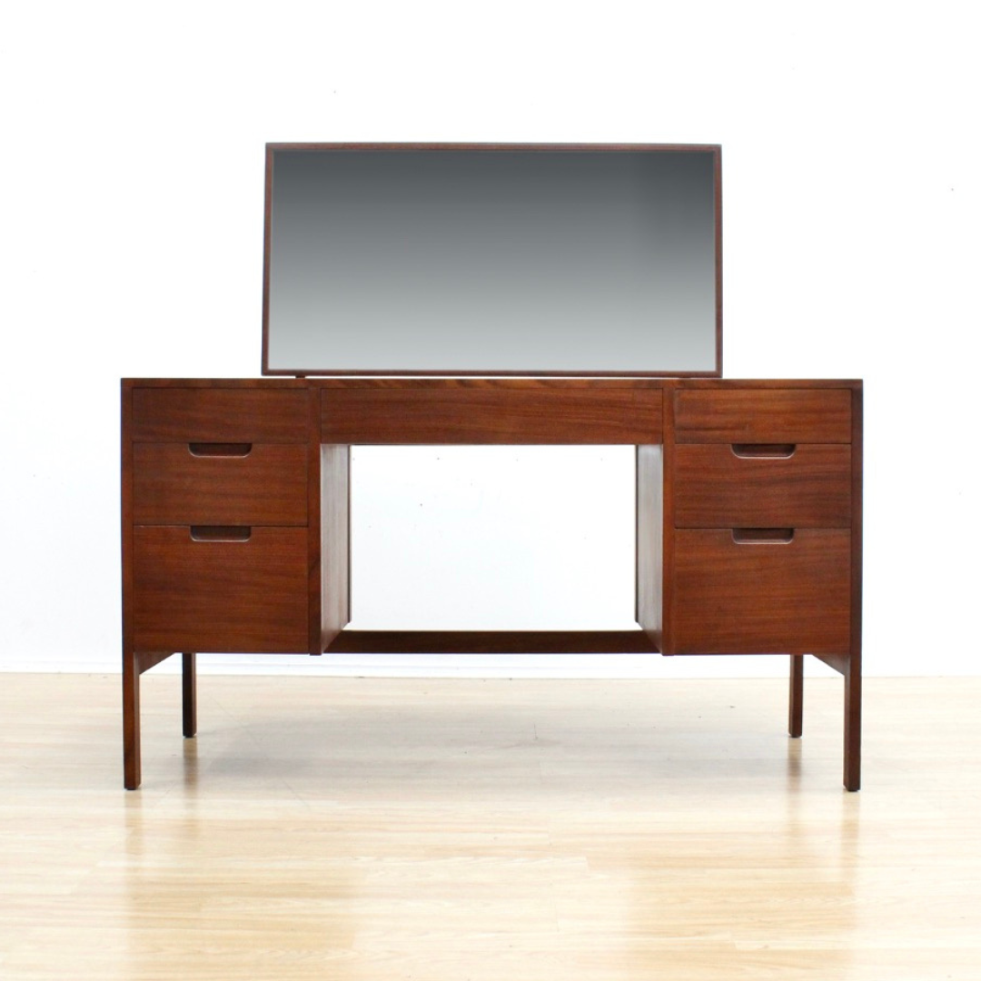 MID CENTURY VANITY BY ROBERT HERITAGE FOR ARCHIE SHINE