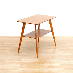 MID CENTURY LIGHT OAK SIDE TABLE