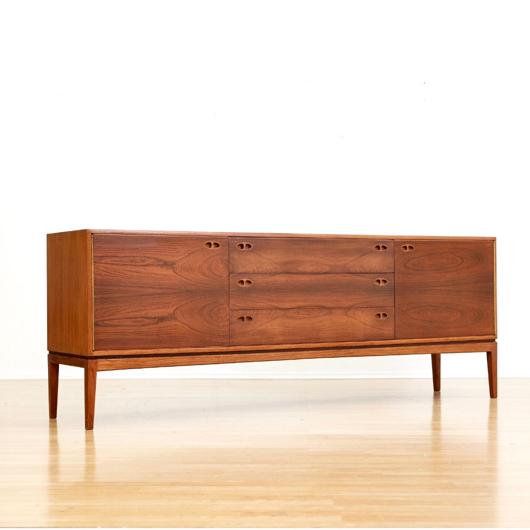 MID CENTURY ROSEWOOD CREDENZA BY ROBERT HERITAGE FOR ARCHIE SHINE