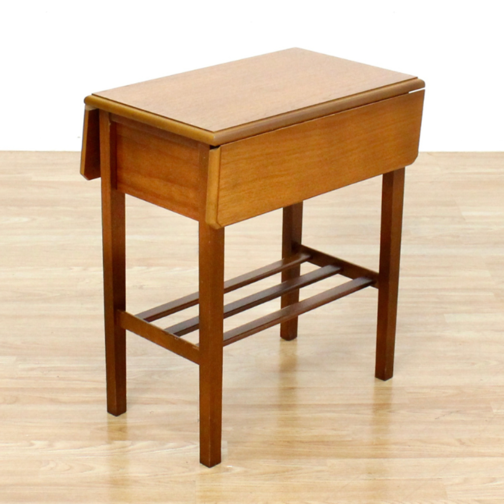 MID CENTURY TEAK SIDE TABLE WITH DRAWER