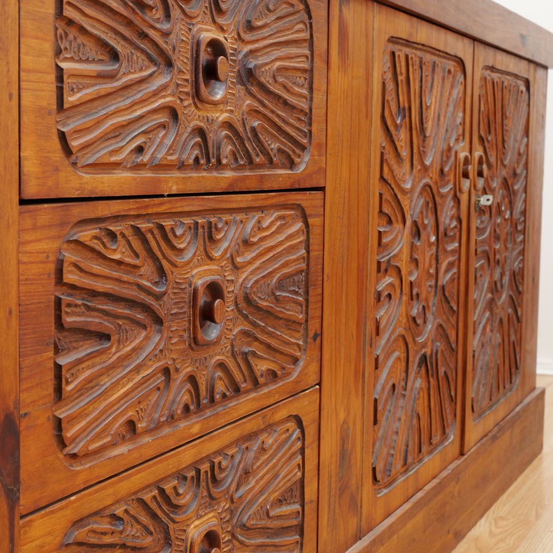 1970S HAND CARVED BRUTALIST DINING SET BY AQUARIUS ENTERPRISES AFRICA