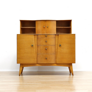 VINTAGE 1950S OAK HUTCH CREDENZA BY STONEHILL FURNITURE