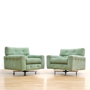 MID CENTURY PAIR OF SWIVEL CHAIRS IN THE STYLE OF  MILO BAUGHMAN