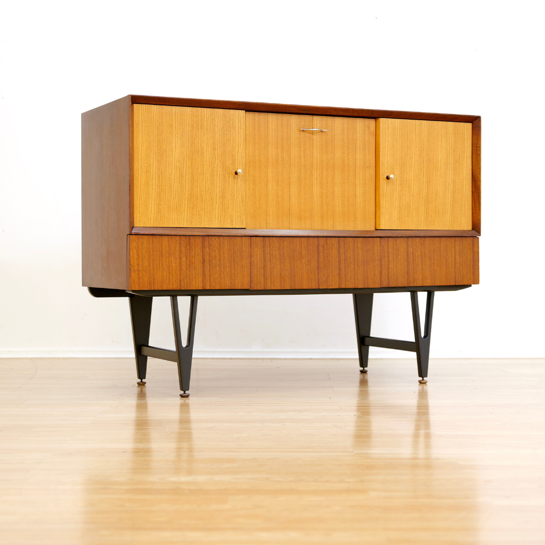 MID CENTURY BUFFET CREDENZA BY BEAUTILITY FURNITURE