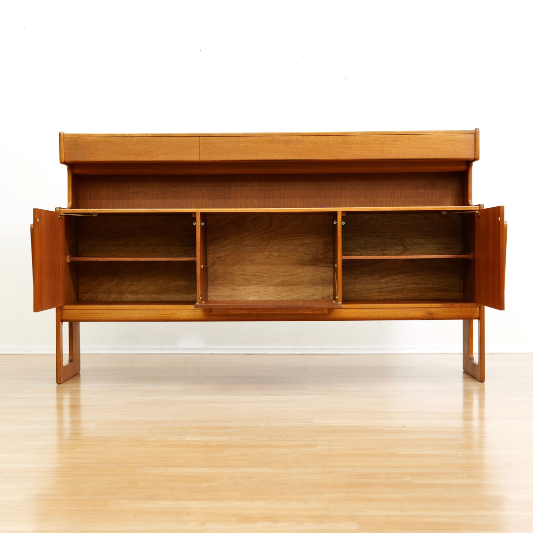 MID CENTURY HUTCH CREDENZA BY MCINTOSH OF KIRKCALDY