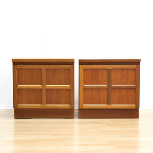 PAIR OF MID CENTURY NIGHTSTANDS BY NATHAN FURNITURE