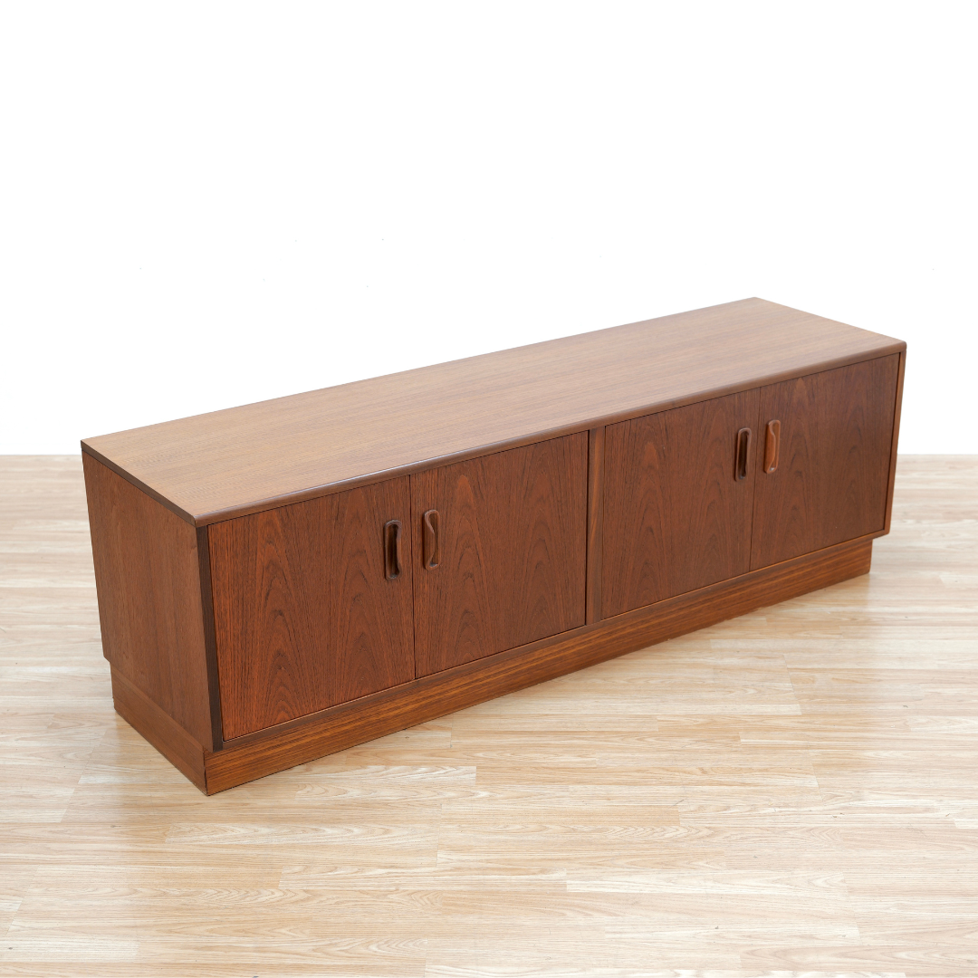 MID CENTURY LOW TEAK CREDENZA MEDIA UNIT BY G PLAN