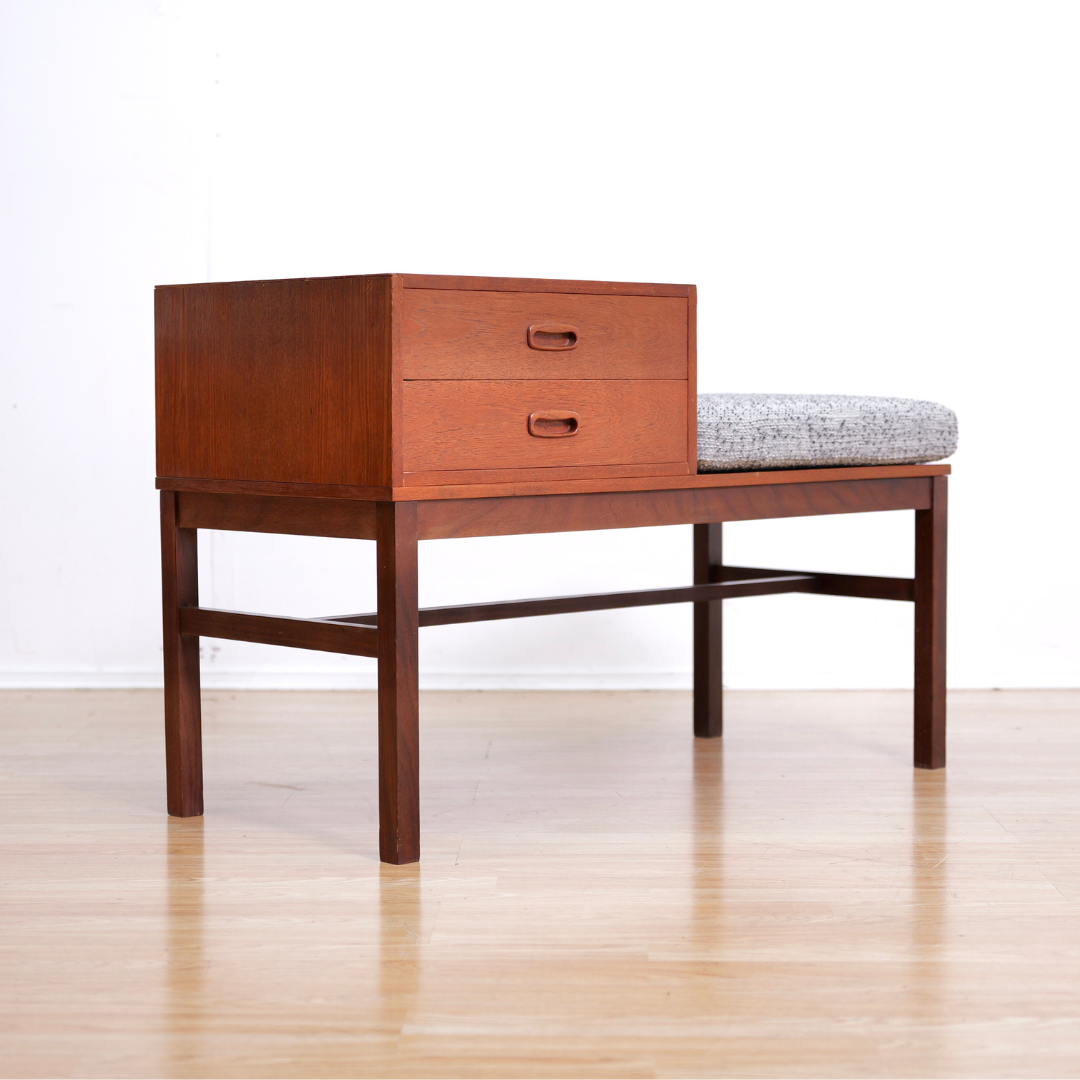 VINTAGE DANISH MODERN TEAK ENTRYWAY GOSSIP BENCH