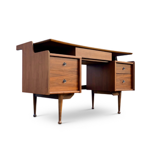 MID CENTURY WALNUT DESK BY HOOKER FURNITURE