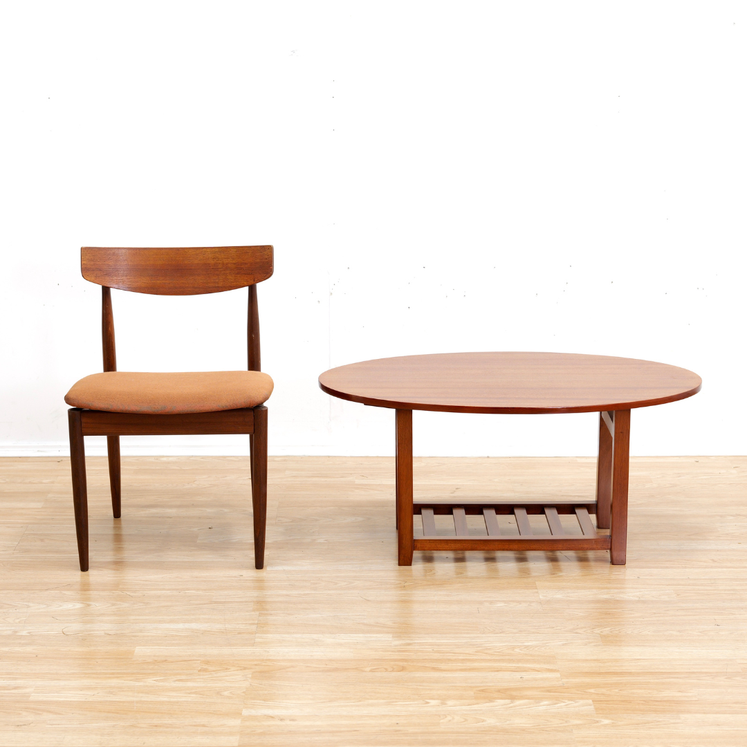 MID CENTURY OVAL SIDE TABLE IN MAHOGANY