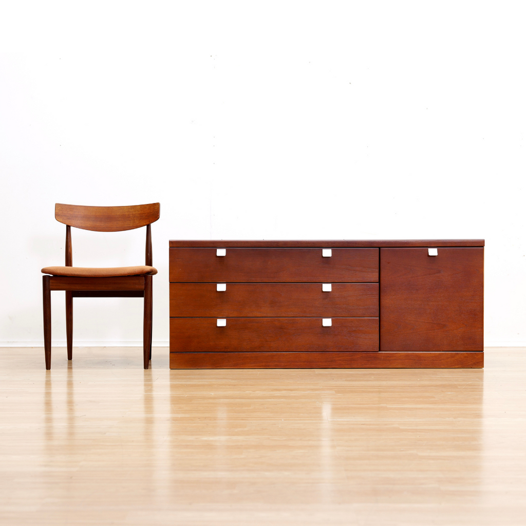 LOW MID CENTURY CONSOLE CREDENZA BY WHITE & NEWTON