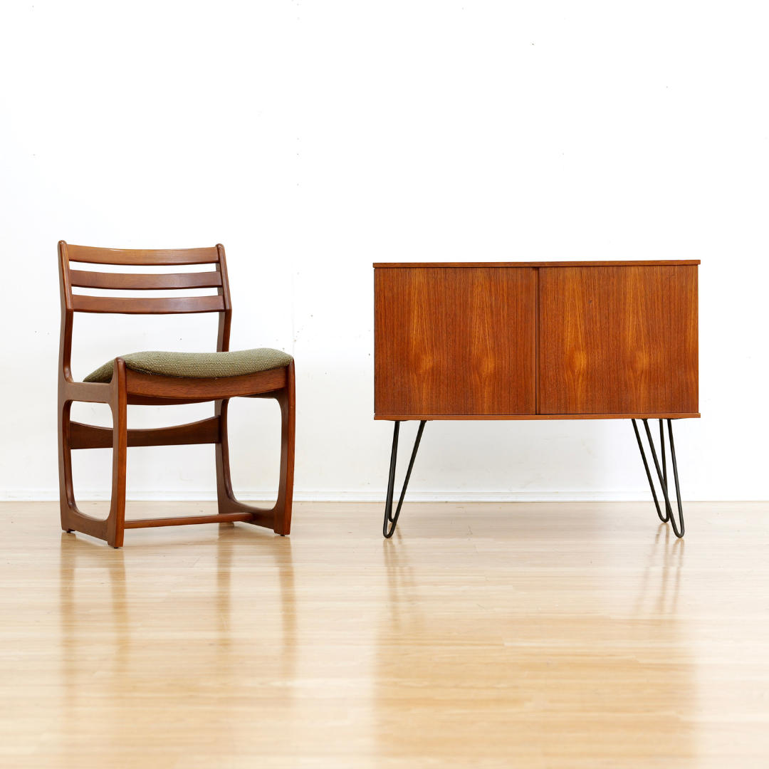 MID CENTURY TEAK VINYL RECORD STORAGE CABINET ON HAIRPIN LEGS
