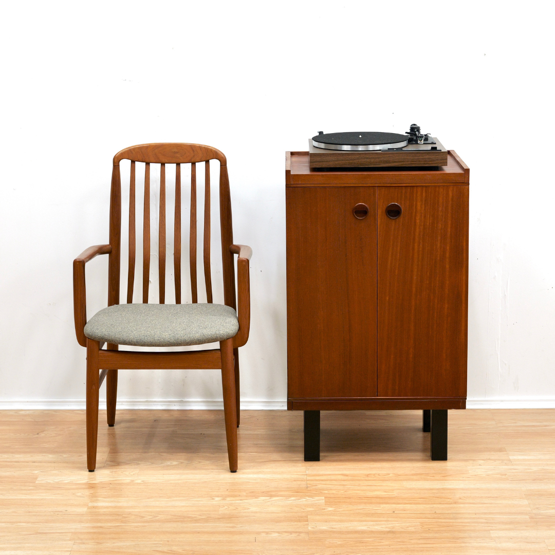 MID CENTURY TEAK VINYL RECORD STORAGE CABINET