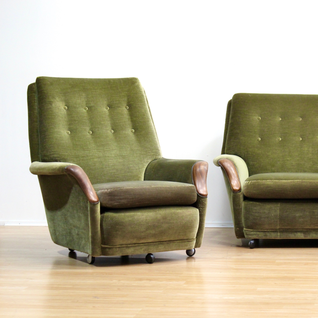 MID CENTURY GREEN DRAYLON SOFA & CHAIRS BY HEALS OF LONDON