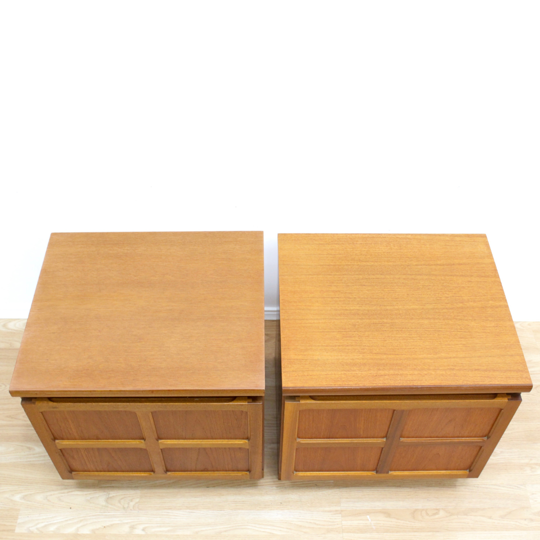 PAIR OF MID CENTURY NIGHTSTANDS BY NATHAN FURNITURE