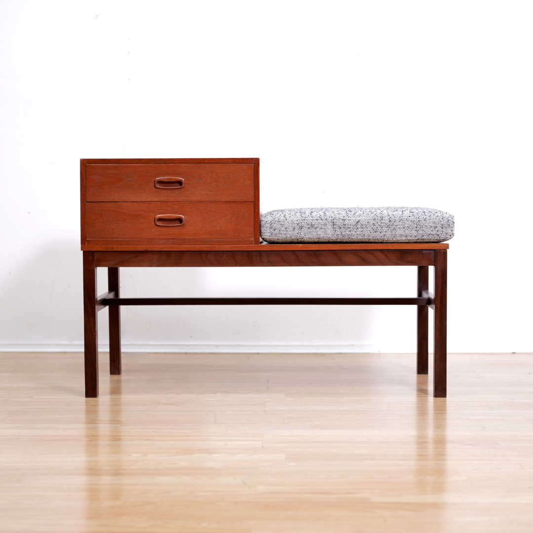 VINTAGE DANISH MODERN TEAK ENTRYWAY GOSSIP BENCH