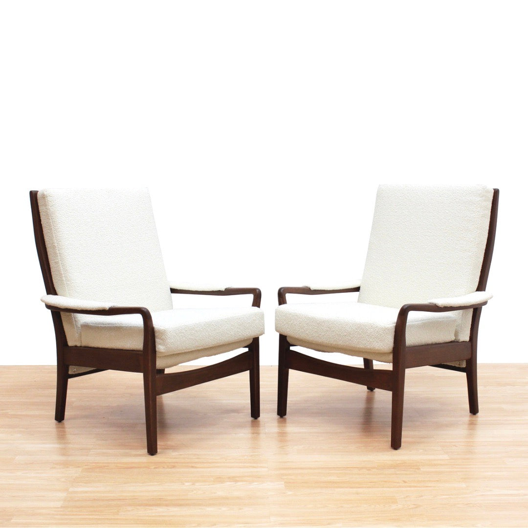 PAIR OF MID CENTURY LOUNGE CHAIRS BY CINTIQUE IN BOUCLE