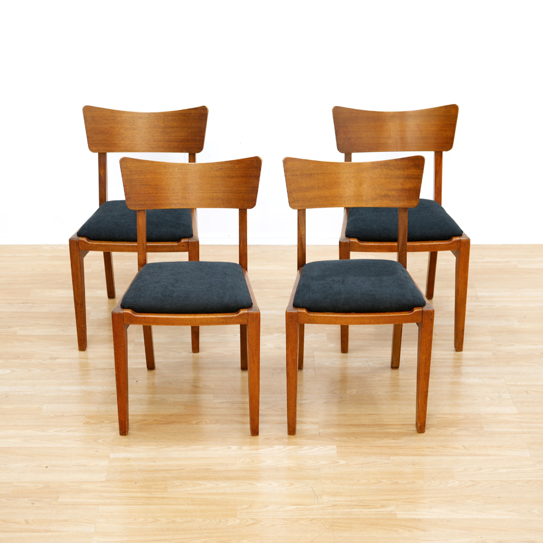 MID CENTURY EXTENDING DINING TABLE AND FOUR CHAIRS BY E GOMME