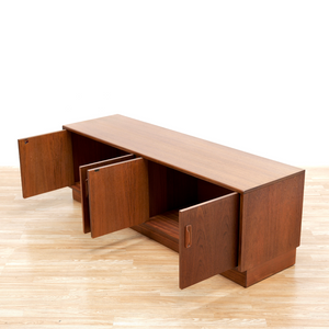 MID CENTURY LOW TEAK CREDENZA MEDIA UNIT BY G PLAN