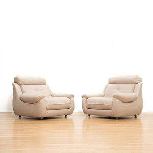 PAIR OF 1970S POST MODERN LOUNGE CHAIRS IN BOUCLE BY ENGLANDER