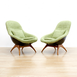 PAIR OF 1960S SPACE AGE BOUCLE LOUNGE CHAIRS BY WALTER S. CHENERY FOR LURASHELL