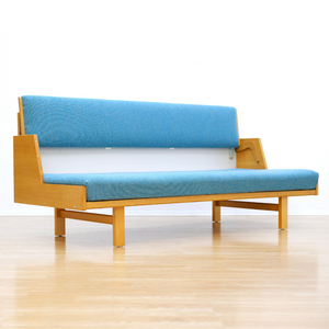 DANISH MODERN 'GE-248' DAYBED BY HANS J. WEGNER FOR GETAMA