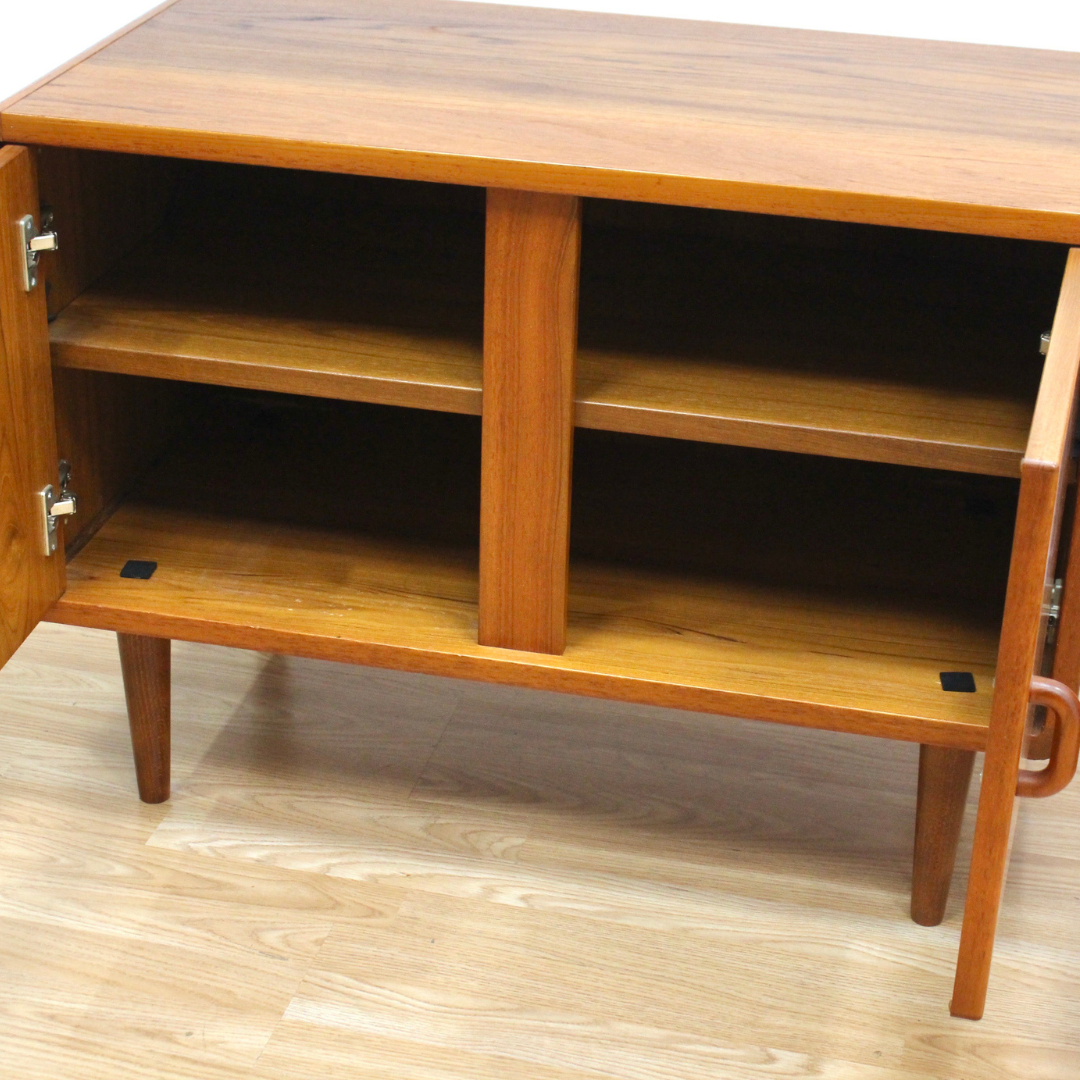 PAIR OF DANISH MODERN TEAK NIGHTSTANDS