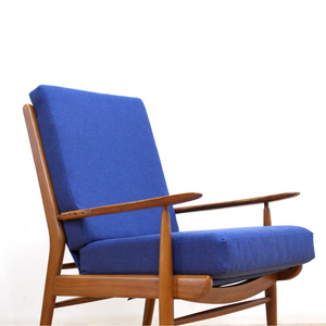MID CENTURY LOUNGE CHAIR BY SCANDART OF HIGH WYCOMBE
