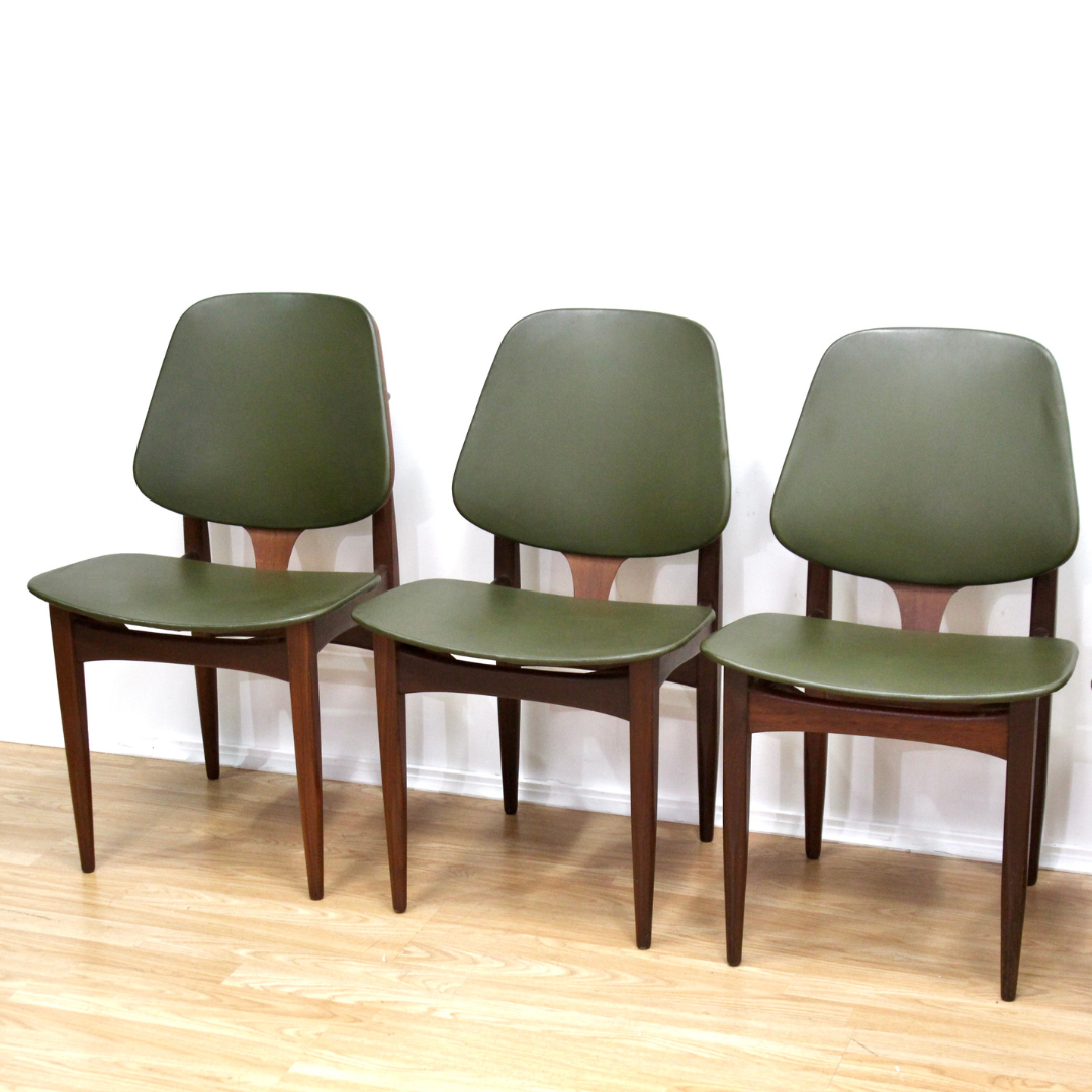 SET OF SIX MID CENTURY DINING CHAIRS BY ELLIOTS OF NEWBURY IN OLIVE GREEN