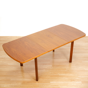 1970S TEAK EXTENDING DINING TABLE MADE IN GERMANY