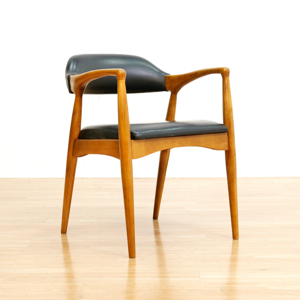 MID CENTURY ENGLISH DESK CHAIR IN OAK