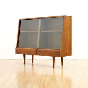 SMALL MID CENTURY OAK CHINA DISPLAY CABINET