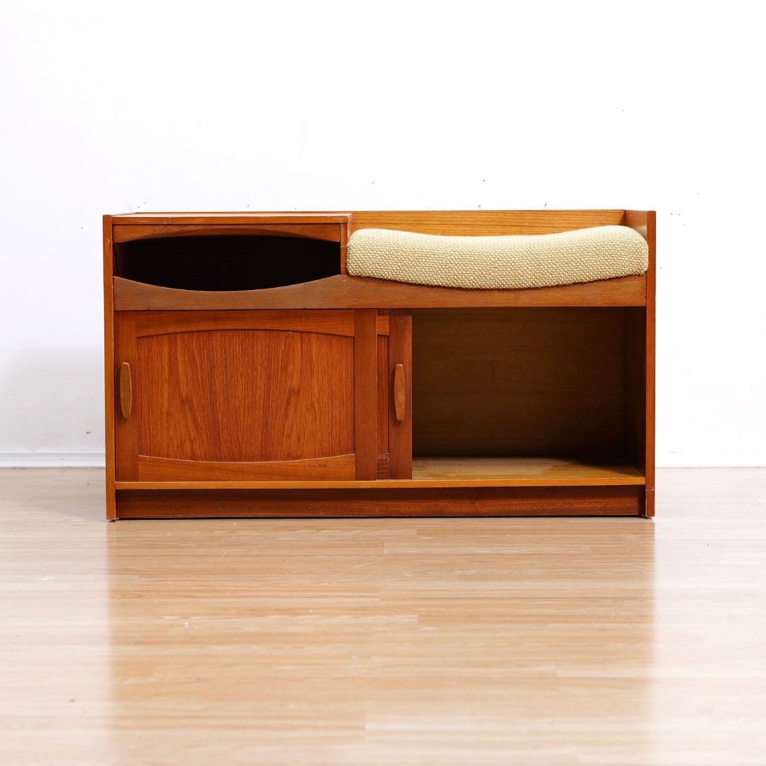 MID CENTURY ENTRYWAY BENCH IN TEAK BY CHIPPY HEATH