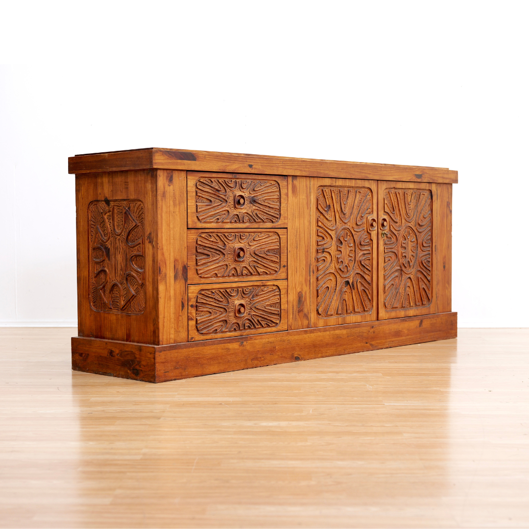 1970S HAND CARVED BRUTALIST DINING SET BY AQUARIUS ENTERPRISES AFRICA