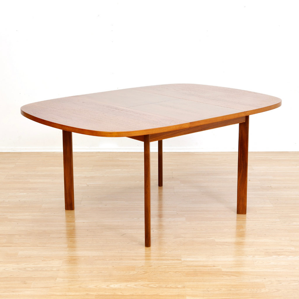 MID CENTURY EXTENDING TEAK DINING TABLE BY G PLAN