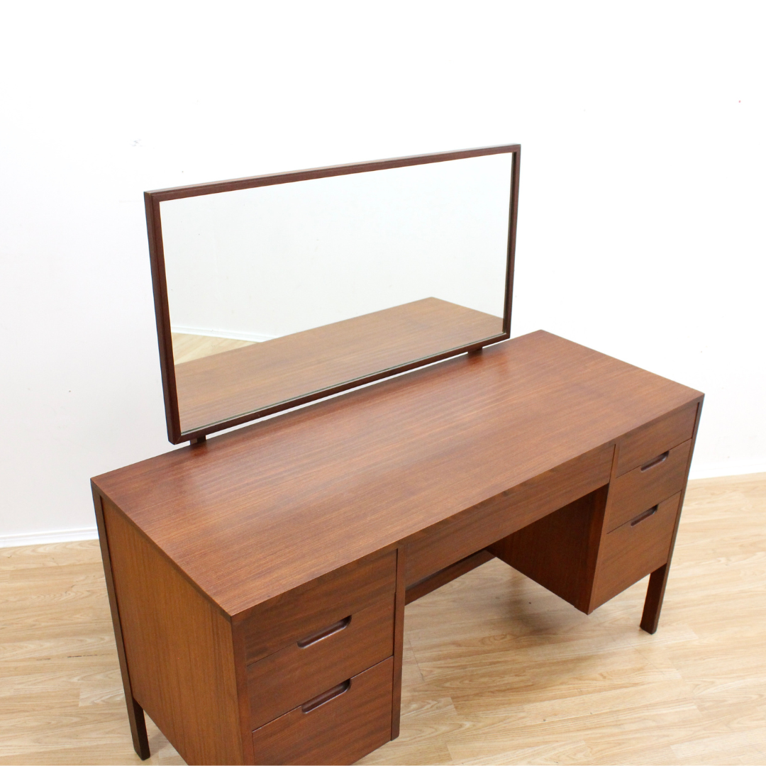 MID CENTURY VANITY BY ROBERT HERITAGE FOR ARCHIE SHINE